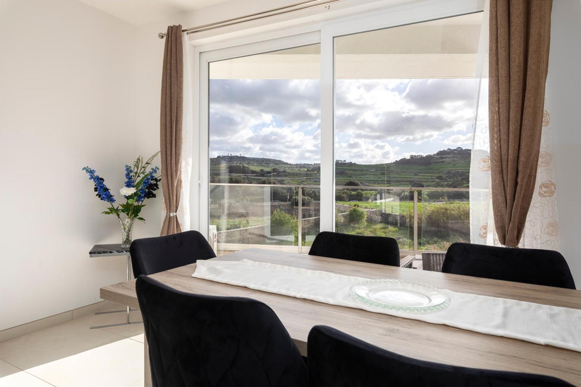 Modern & Spacious 2Br Apartment With Country Views - Close To Xemxija Bay Сейнт Полс Бей Екстериор снимка