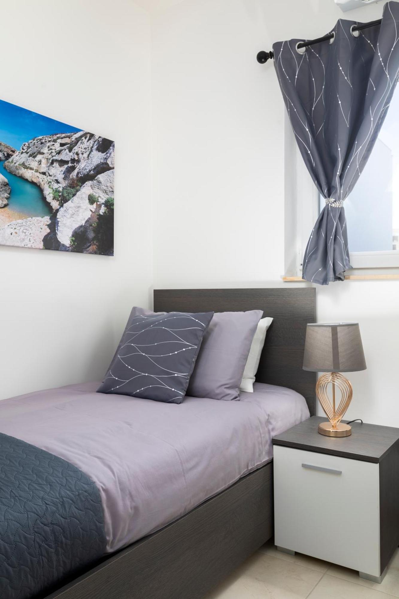 Modern & Spacious 2Br Apartment With Country Views - Close To Xemxija Bay Сейнт Полс Бей Екстериор снимка